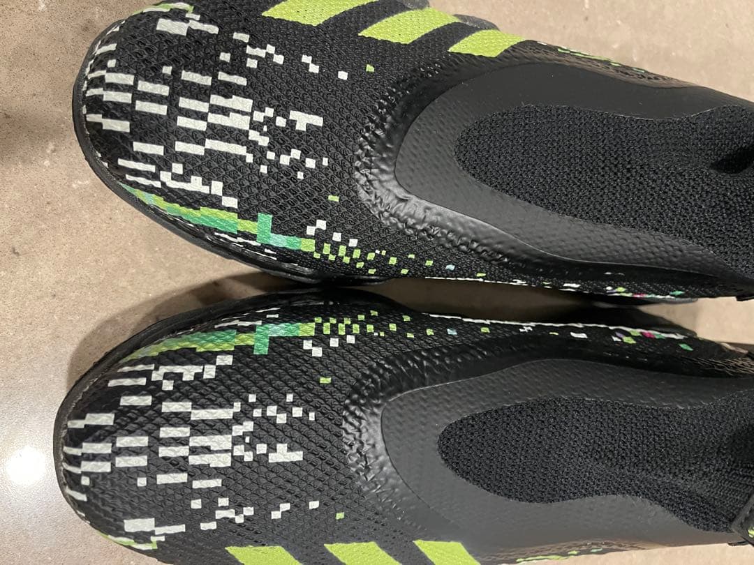 adidas コードカオス レースレス グリッチ