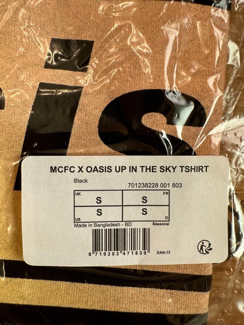 ミュージシャン ManCity x oasis Up In The Sky T-Shirt