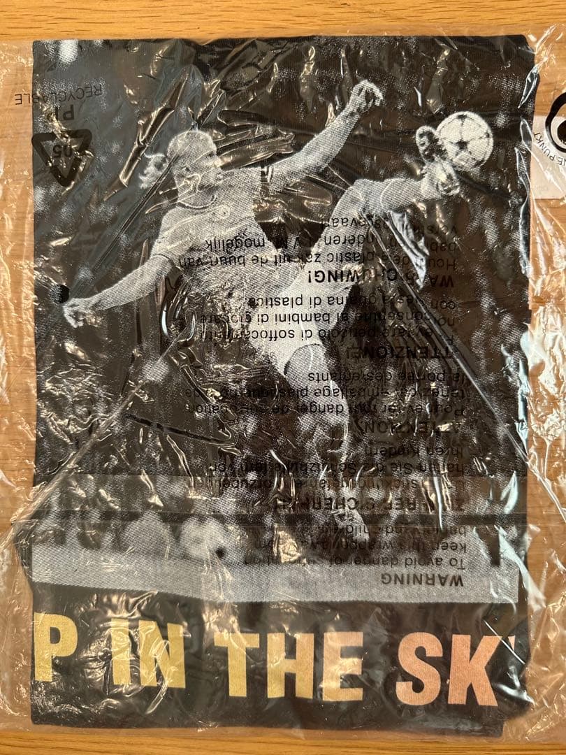 ミュージシャン ManCity x oasis Up In The Sky T-Shirt