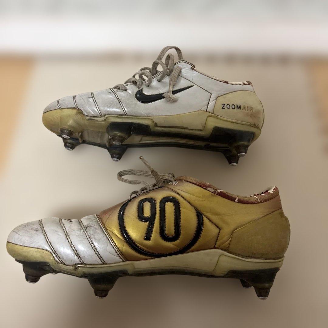 Nike トータル90 当時モデル 取替式　スパイク ホワイト/ゴールド