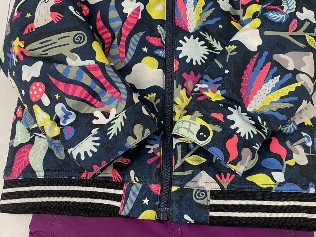 BURTON 子ども用 スノーボードウェア ジャケット　ビブパンツ　5T 4T