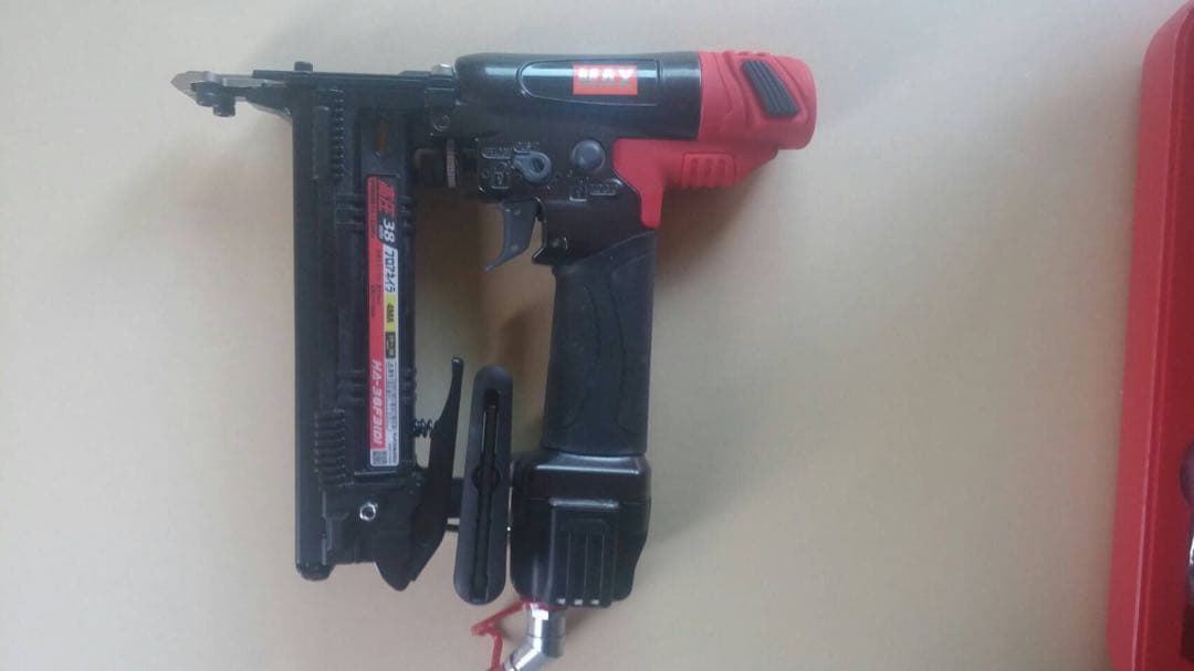 MAX 高圧フロアタッカ  新品