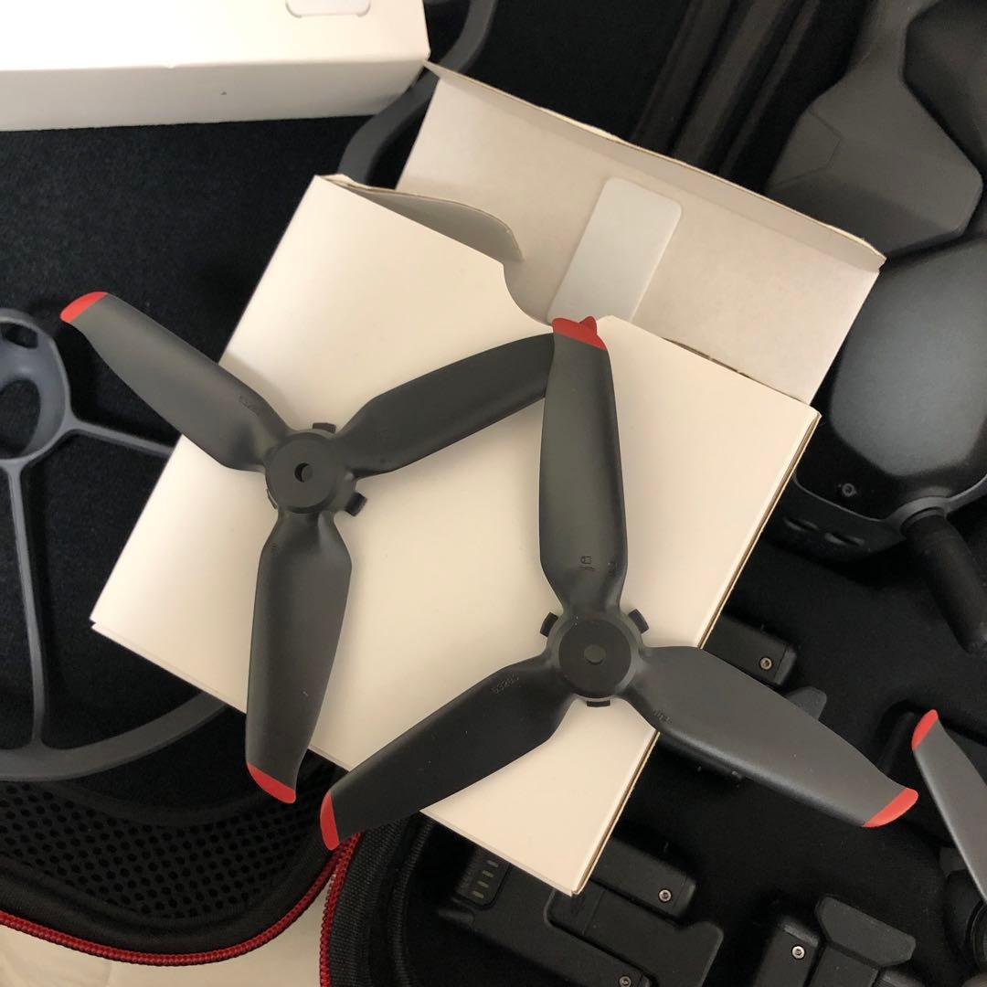 【新古品・超美品】DJI FPV コンボ ドローン 4Kカメラ ドローンケース