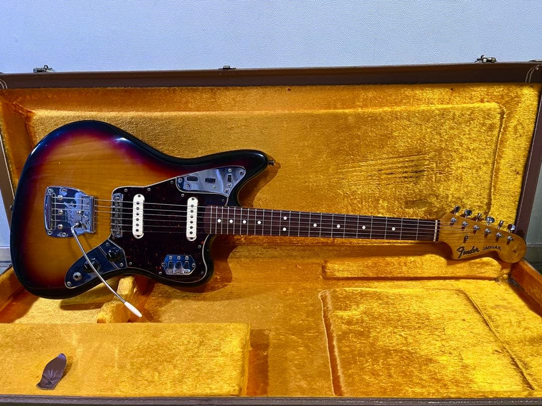 ギター Fender USA American Vintage 62 Jaguar