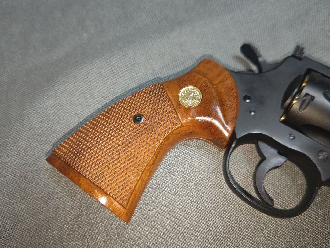 タナカ　ガスガン　コルトパイソン4インチRモデル　コルト純正グリップ