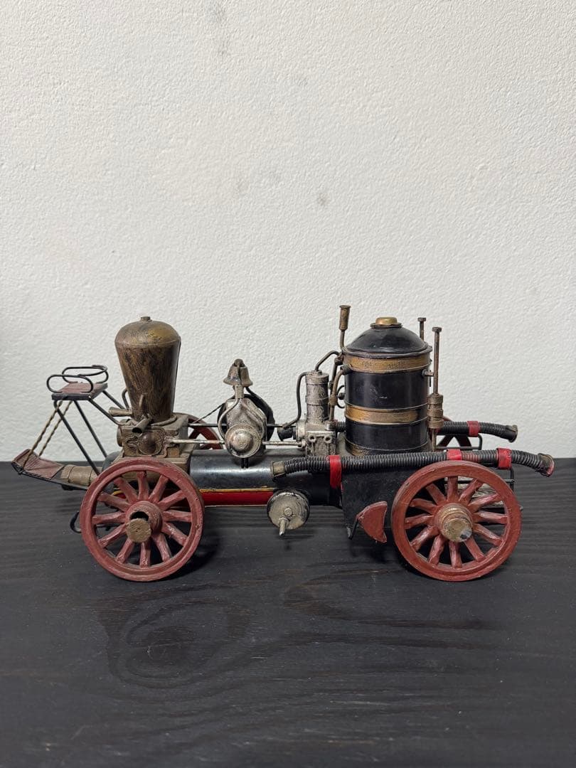 金属製蒸気機関車模型 赤黒