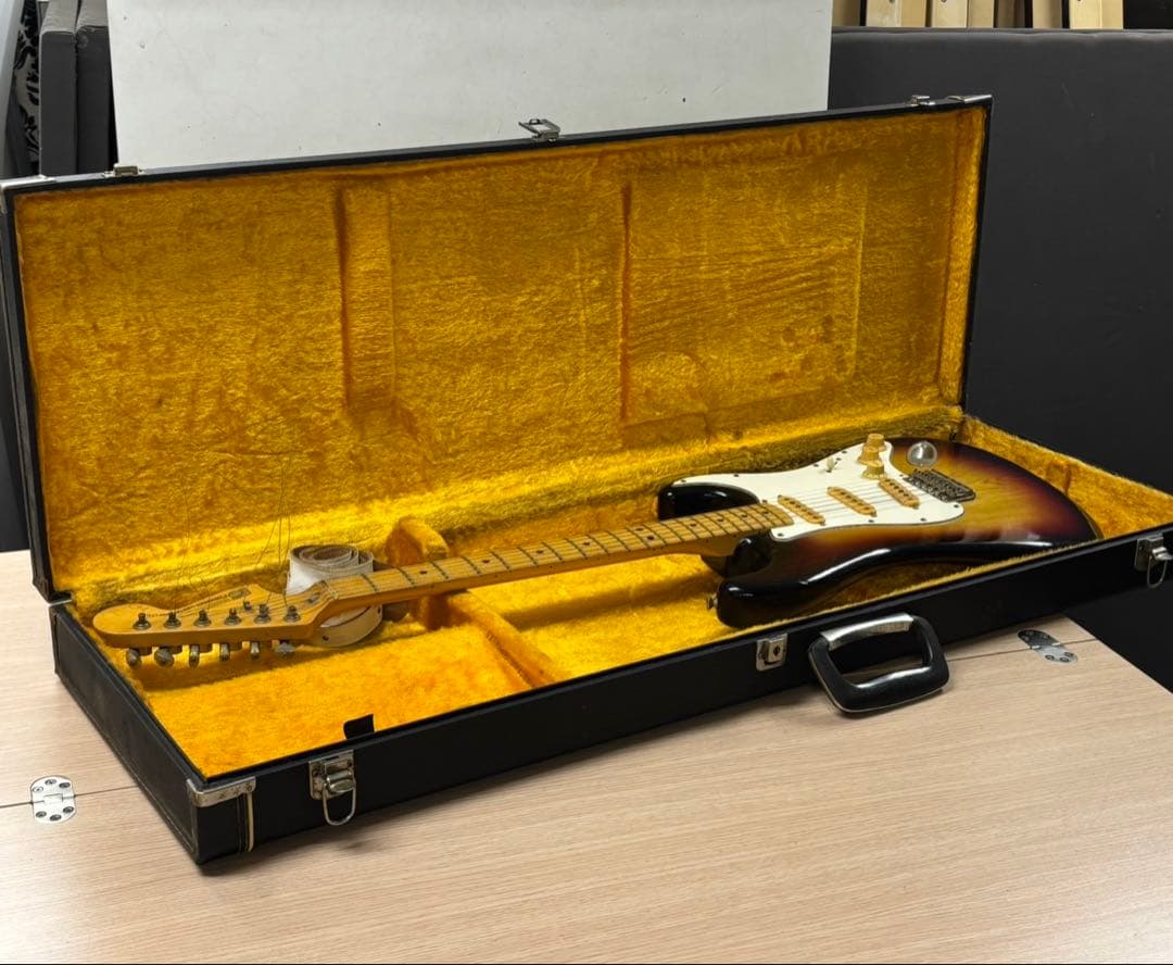 【週末限定】 希少 石ロゴFERNANDES ストラトタイプ ジャパンビンテージ