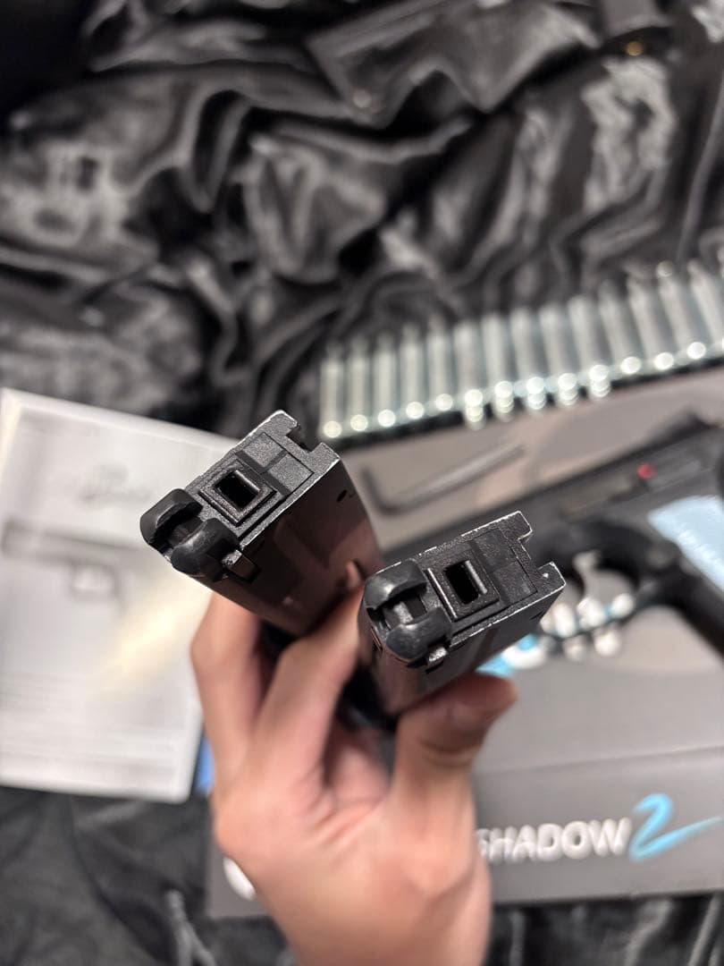 最終値下げ カーボネイト CZ SHADOW2 CO2 ガスガン