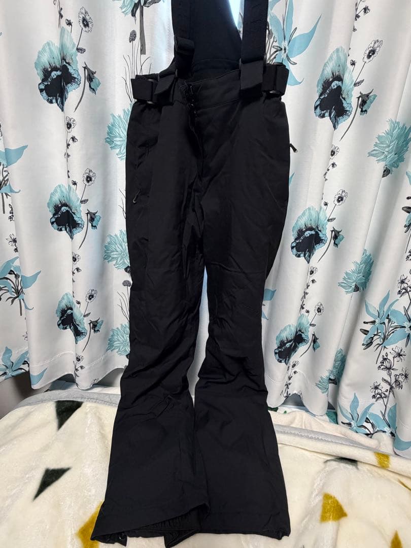 PERFORMAL スキーウェア 赤と黒