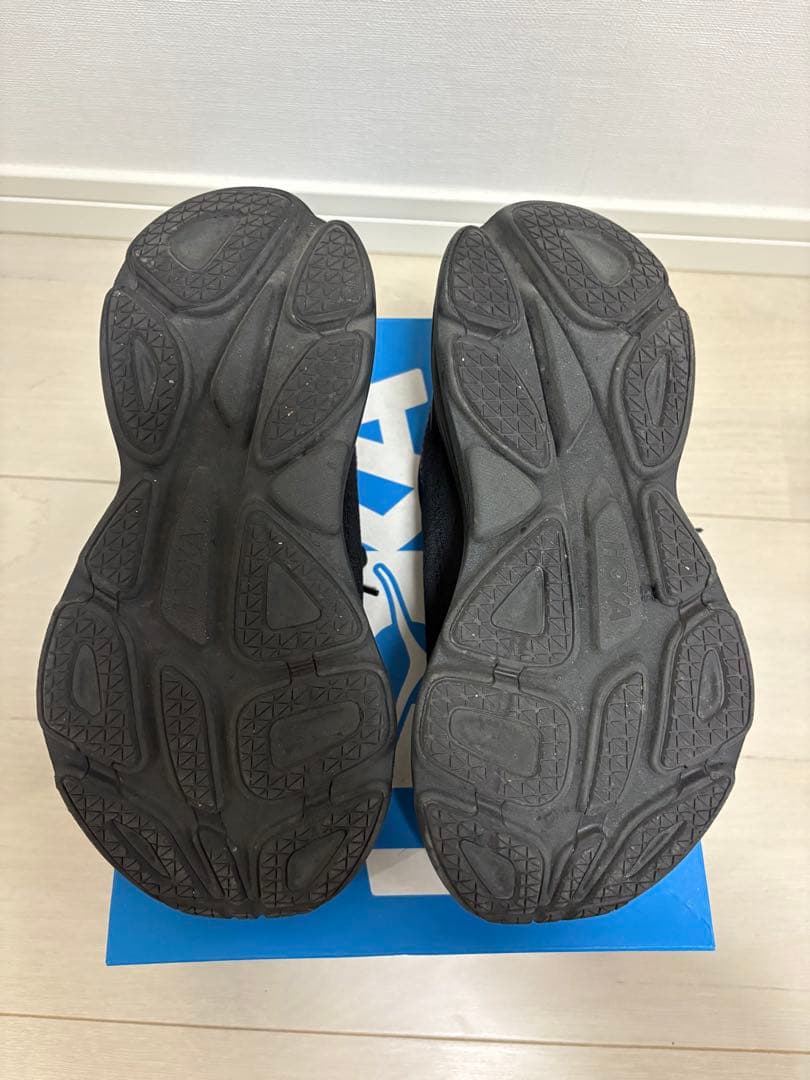 週末セール美品HOKA ONE ONE ホカボンダイ 8 24.5cm