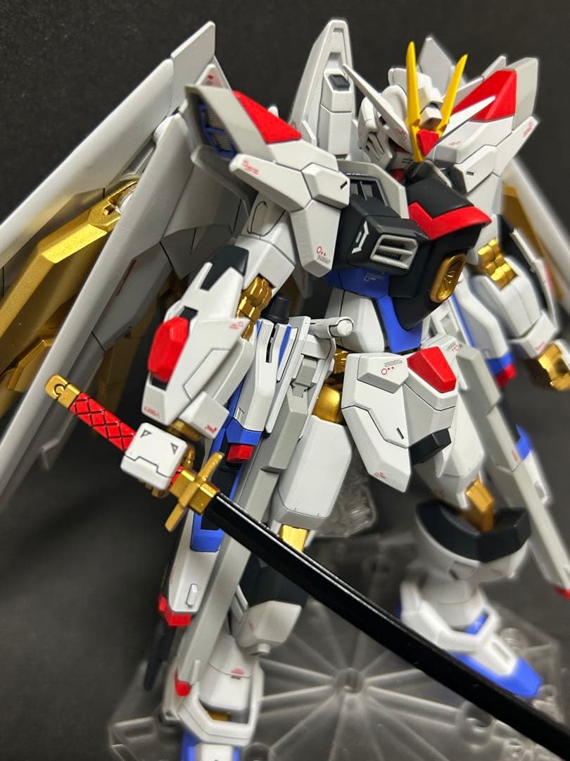 ガンプラ　マイティーストライクフリーダム完成品