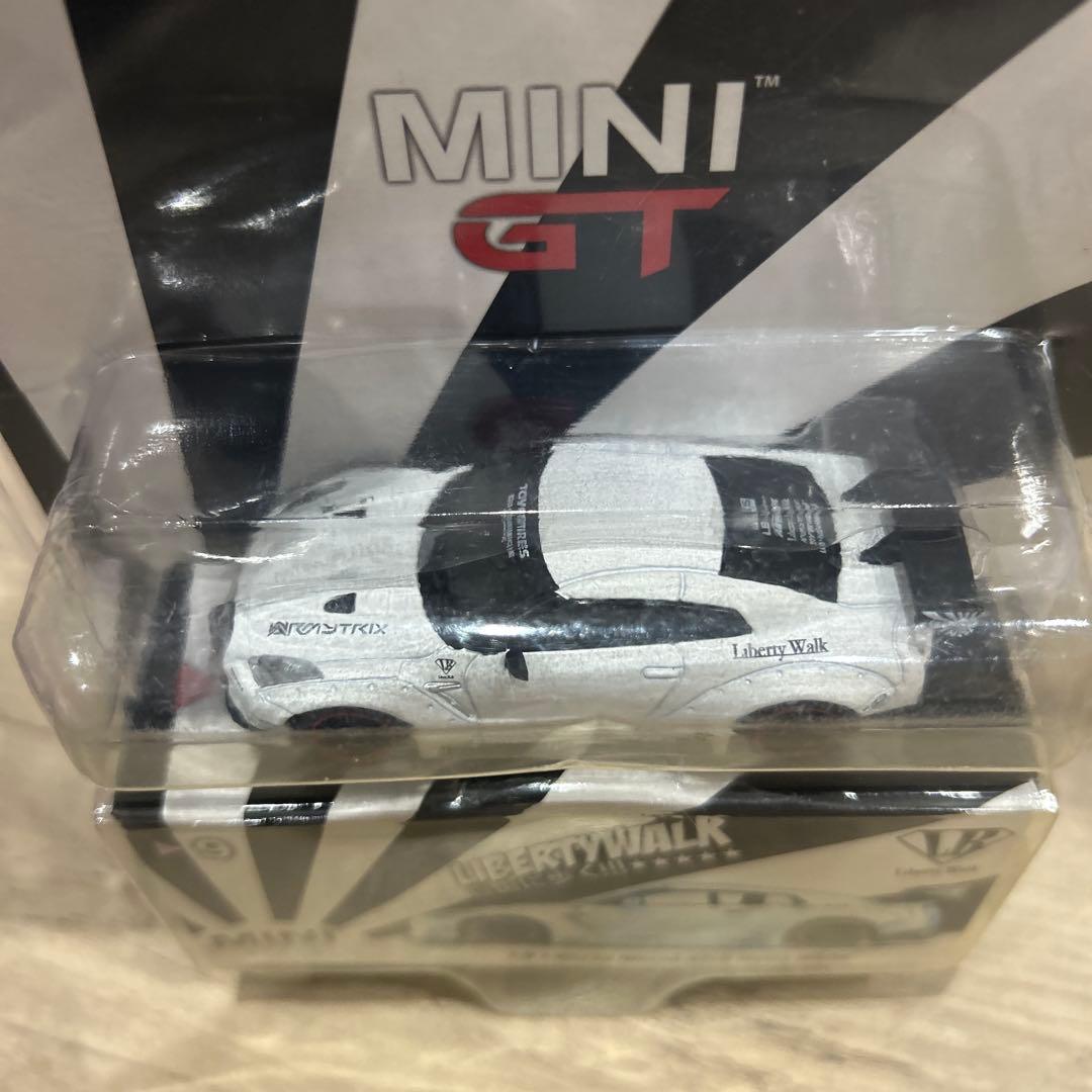 MINI GT トイザらス限定 リバティーウォーク GT-R スカイライン