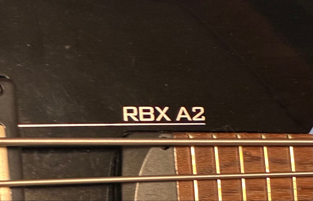 じ*ん様 ヤマハRBX-A2とLINE6 ベースアンプLOW DOWN LD-1