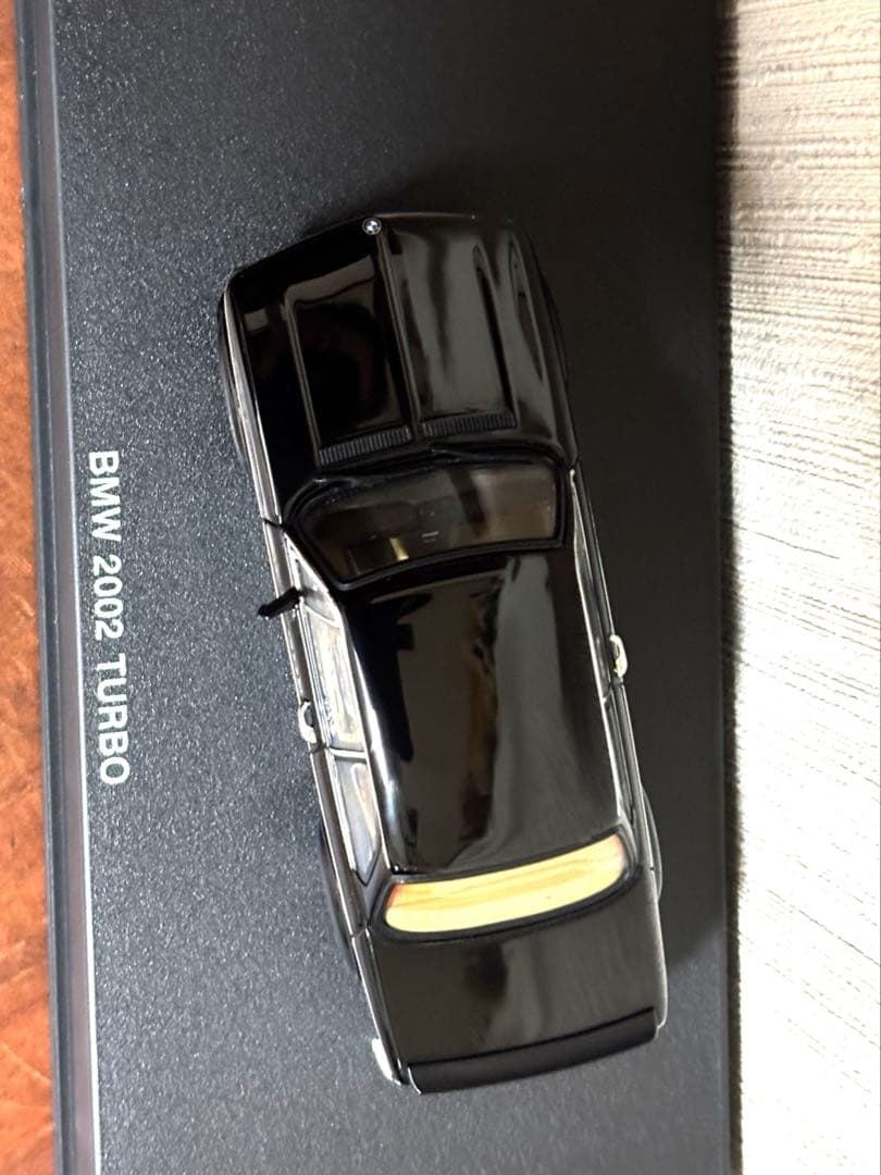  2002 Turbo ミニカー ブラック 1/43