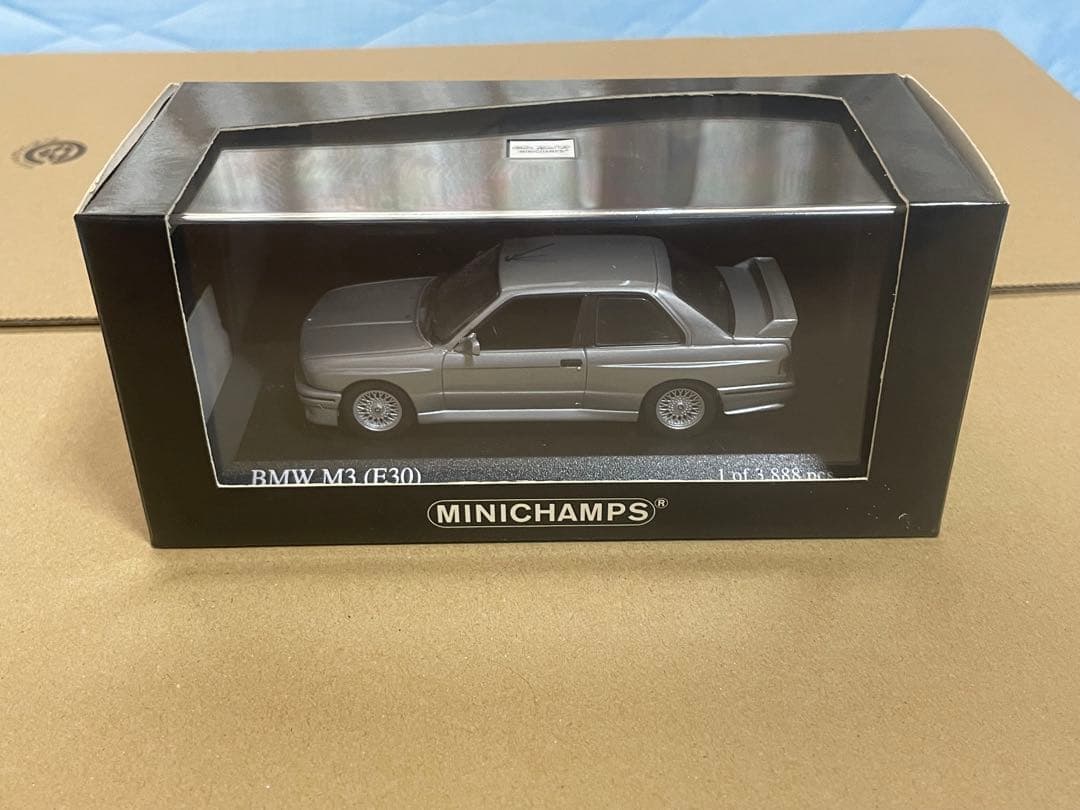  M3 (E30) 1987 Silver 1/43 ミニカー