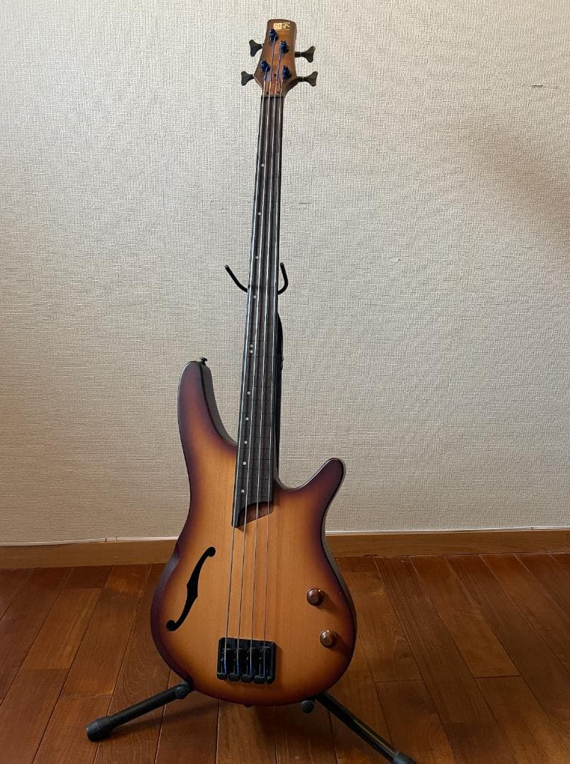 Ibanez Bass SRH500F-NNF フレットレスエレキベース