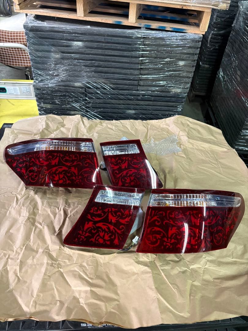 LEXUS LS600h LS460 アラベスク 西洋唐草模様 アクリルテール