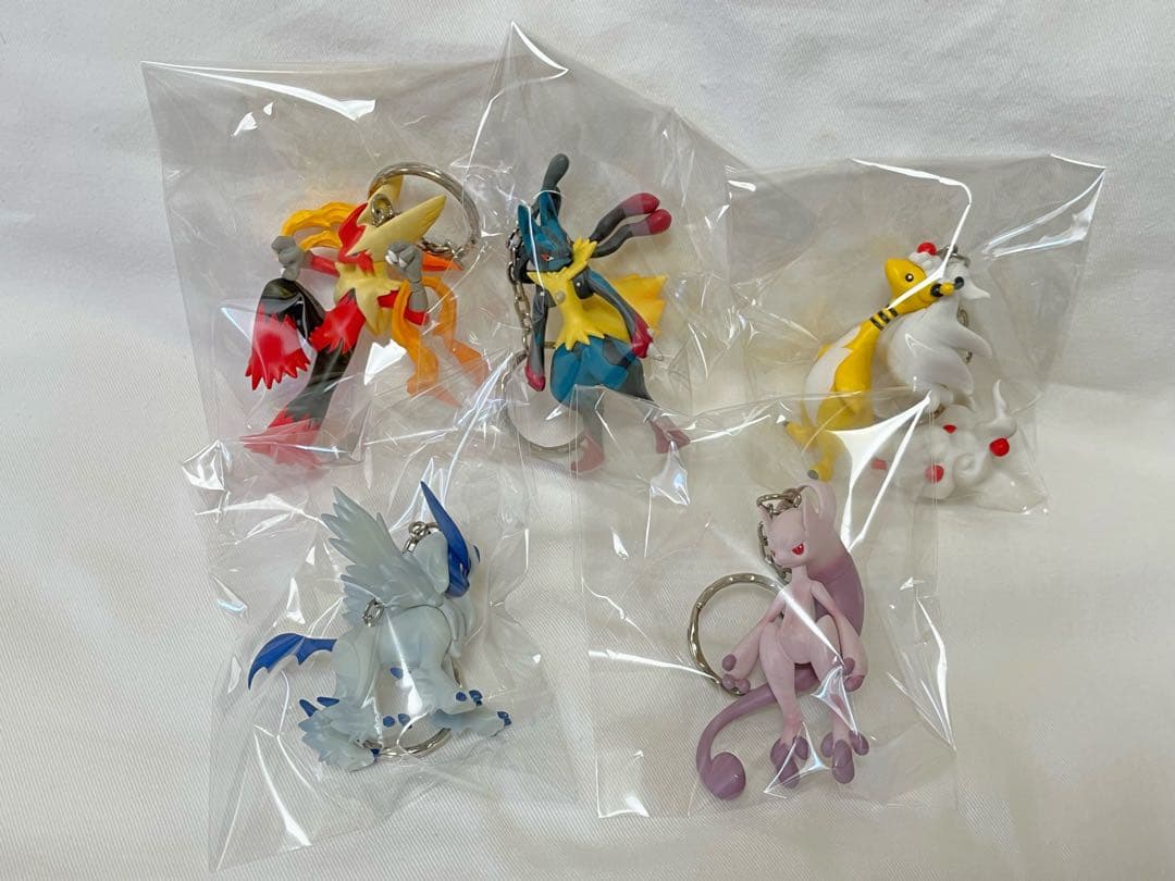 【希少】リアルフィギュアキーホルダー メガシンカ メガアブソル 他 5種セット