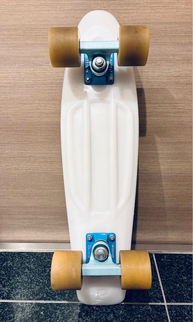 Pennyペニー スケートボード クルーザー 蓄光 22インチ ホワイト