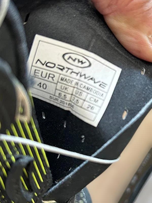 Northwave 自転車用シューズ ブラック/イエロー