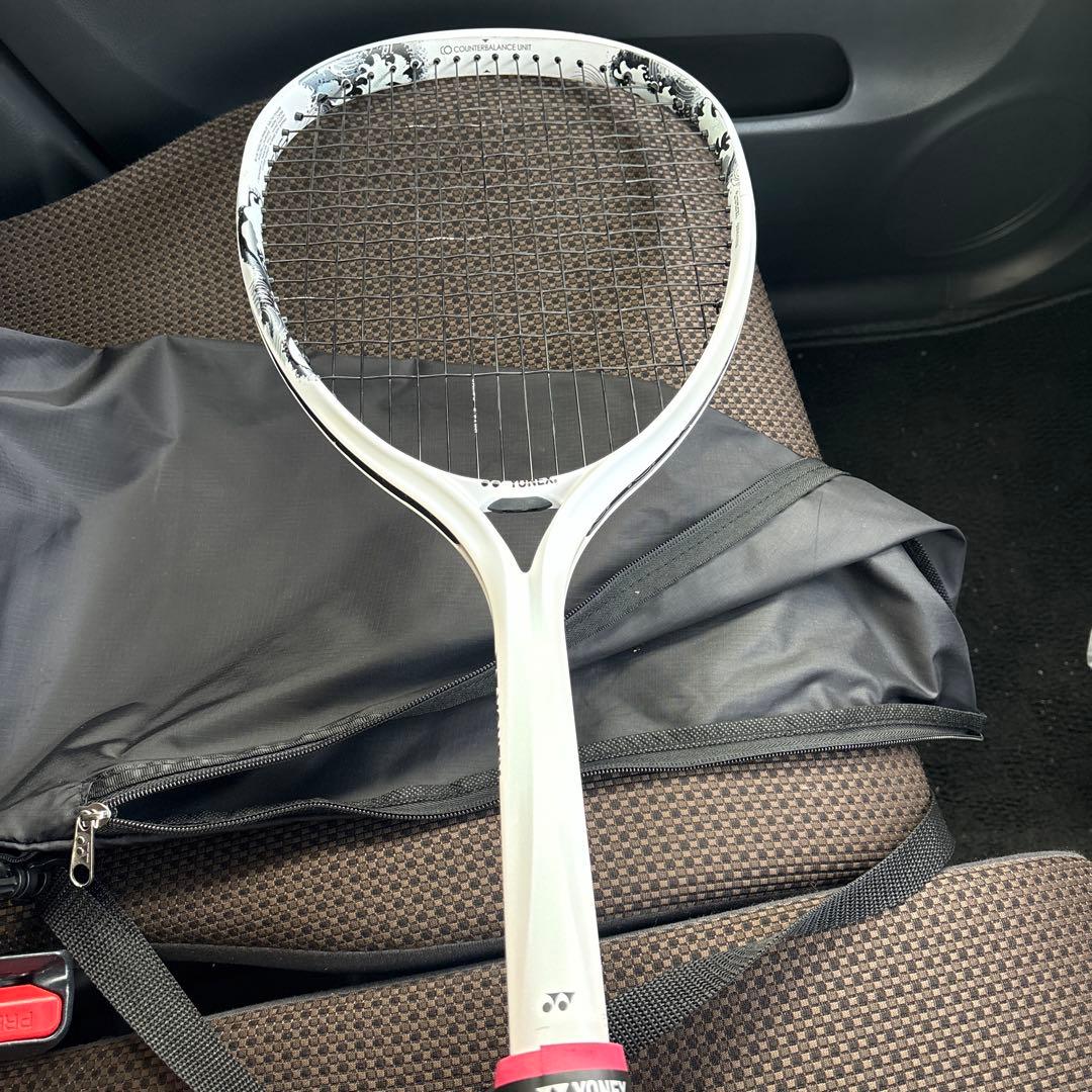 YONEX ジオブレイク 80Gテニスラケットとケース