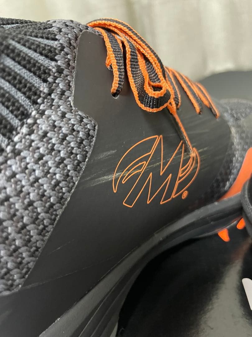 値下げ ボウリングシューズ MOTIV モーティブ 27cm右投げ