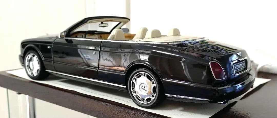 1/18 BENTLEY AZURE 2006 ベントレーアズール