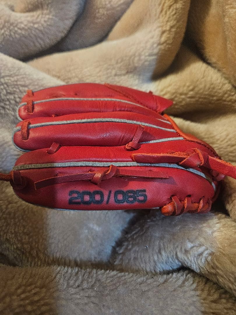 黒田博樹200勝記念ミニチュアグラブ