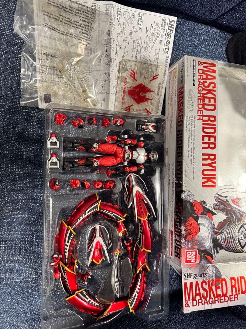 S.H.Figuarts 仮面ライダー龍騎＆リュウガ