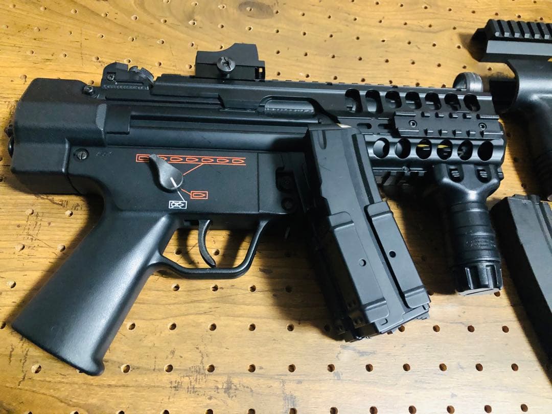 東京マルイ-電動ガン　MP5K HC ハイサイクル多数おまけ付き　動作OK