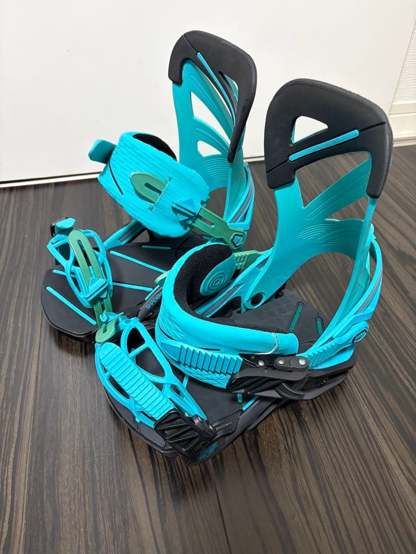 サロモン　HOLOGRAM シャドウMサイズ