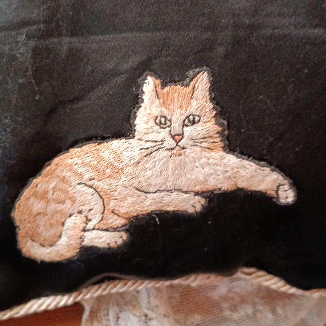 古い素材の小さめクッション　猫とモノグラム2ケセット