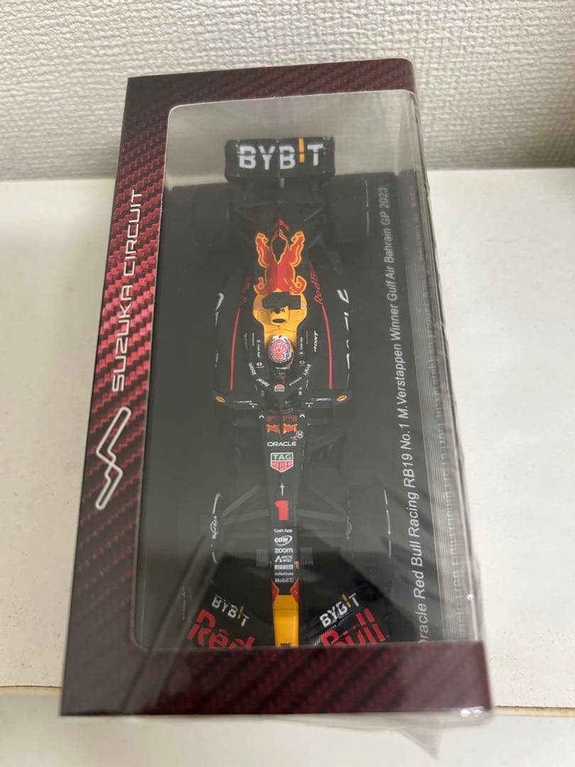 鈴鹿サーキット特注　スパーク1/43 レッドブル　RB19 フェルスタッペン