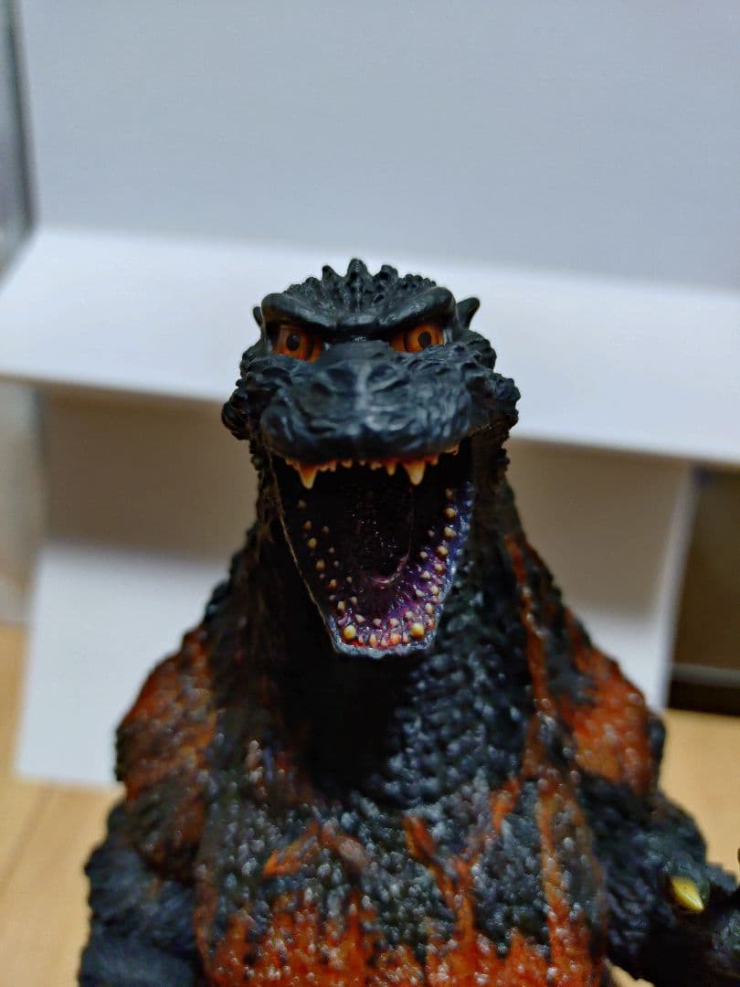 東宝30cmシリーズ 酒井ゆうじ造形コレクション ゴジラ（1995）ラストシーン