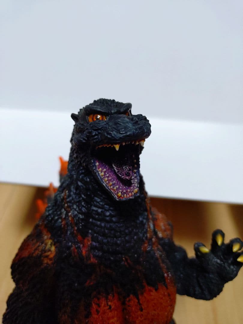 東宝30cmシリーズ 酒井ゆうじ造形コレクション ゴジラ（1995）ラストシーン