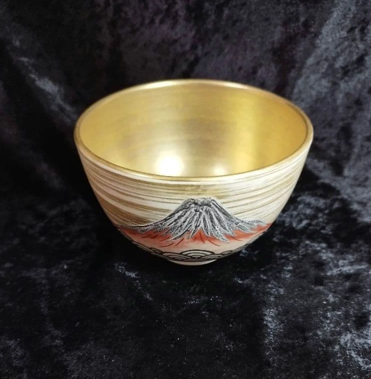 西村利峰 作 富士の図 茶碗（共箱・陶歴・布付き）