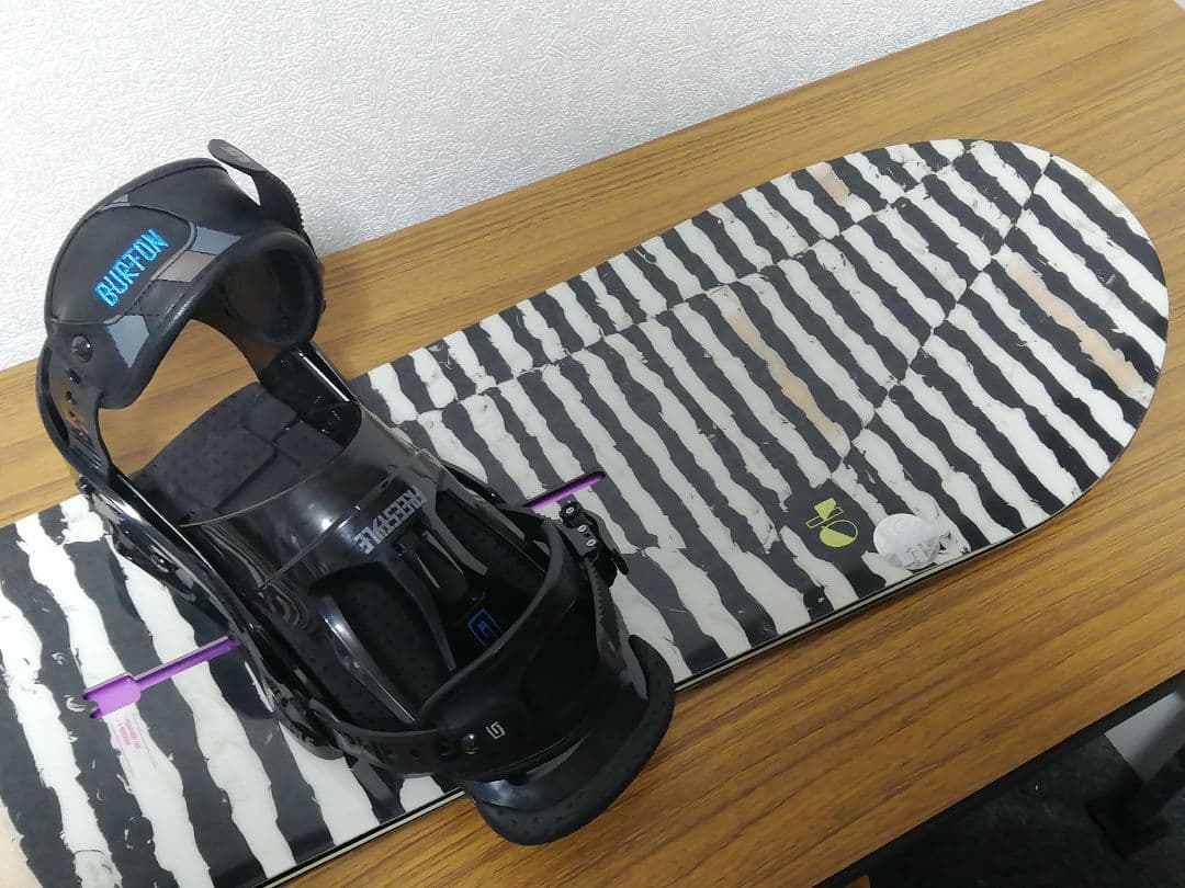 BURTON FEATHER V-ROCKER 140 ビンディング付き