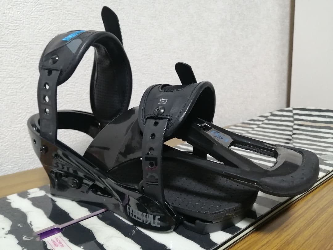 BURTON FEATHER V-ROCKER 140 ビンディング付き