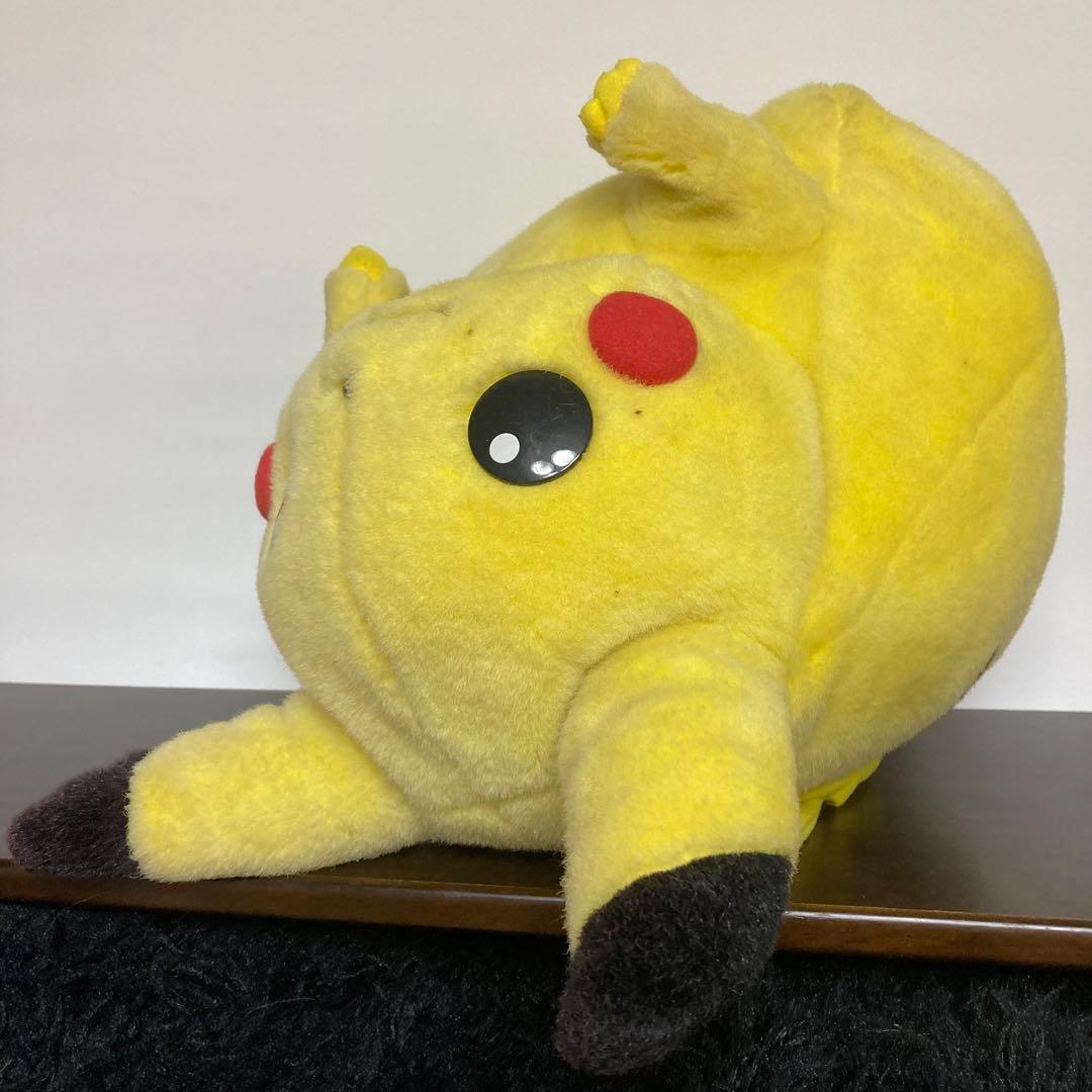 ピカチュウ　ぬいぐるみ