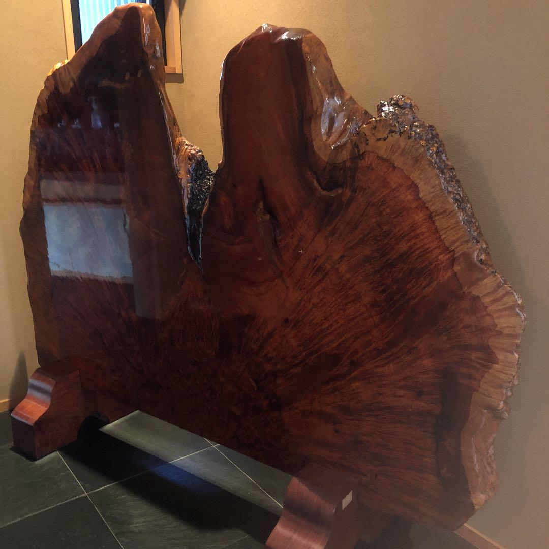 花梨のこぶ部分です。骨董品