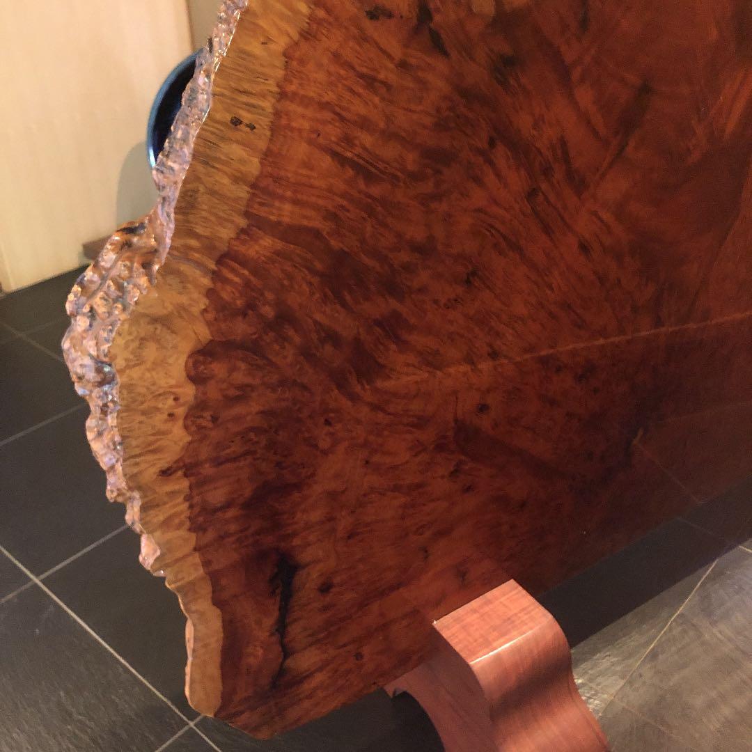 花梨のこぶ部分です。骨董品