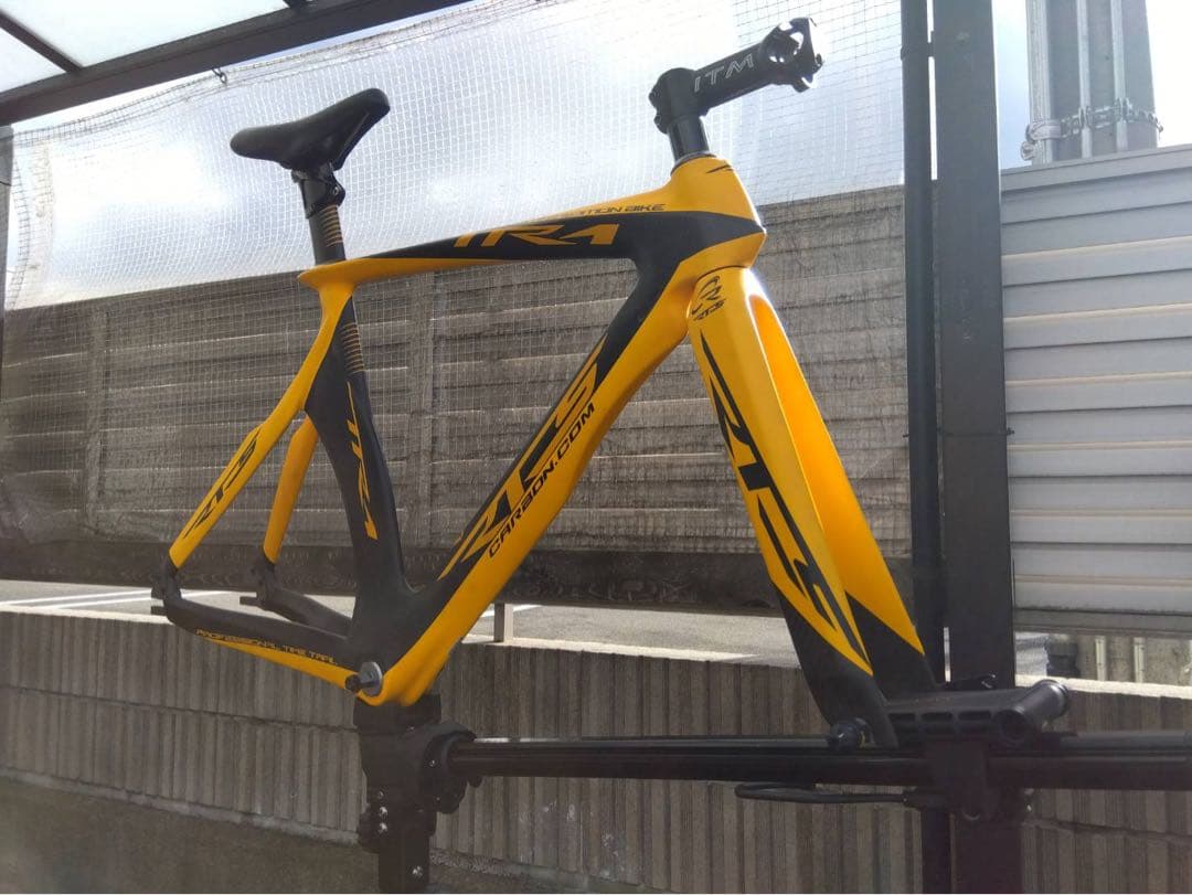 TTR-1 カーボントラックフレーム