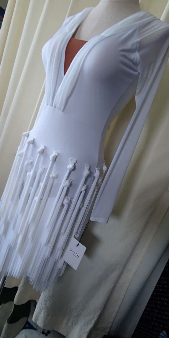 社交ダンスラテンドレス！ホワイト！