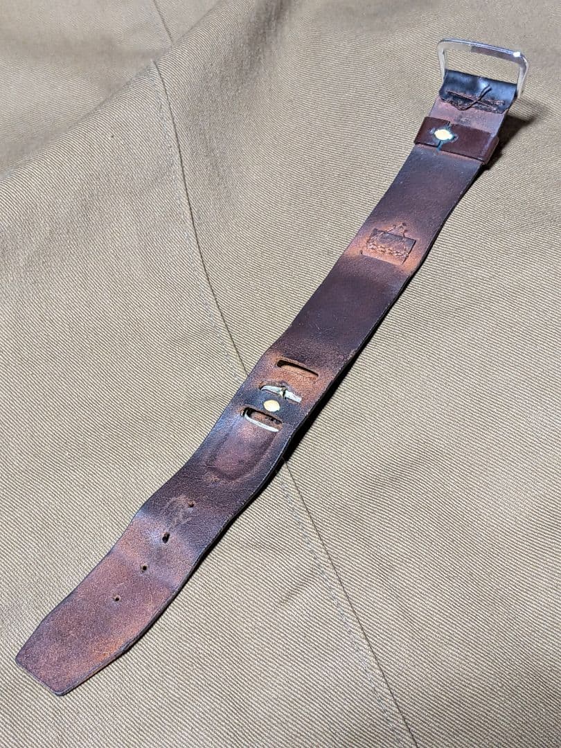 日本軍　陸軍　将校　腕時計　防塵　防湿　二重ガラス　レプリカ　電池式　　可動