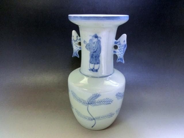 花瓶■染付人物絵 中国 魚耳付き 口広 松紋 花器 古玩 唐物 時代物 骨董■