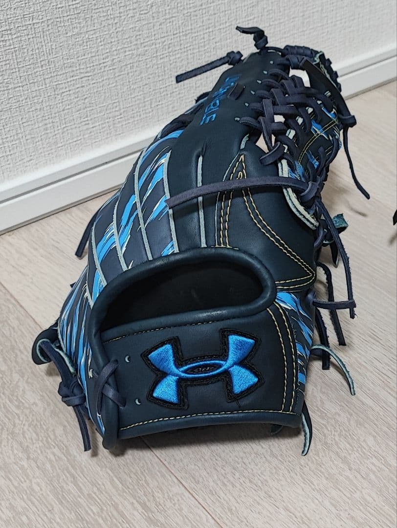 アンダーアーマー　外野　一般軟式　オールスター　廃盤