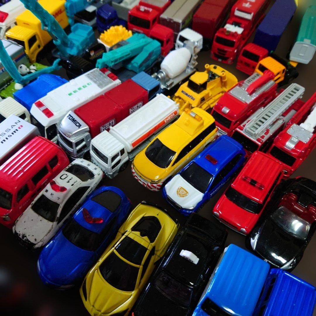 トミカ ミニカーセット　キャリアカー　約85台　カーキャリア　トーマス