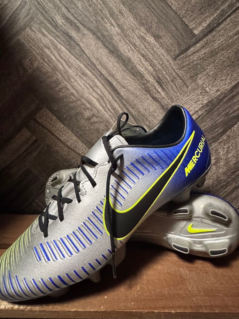 ナイキ マーキュリアル ベロチ III NJR HG-V(シルバー×ブルー)