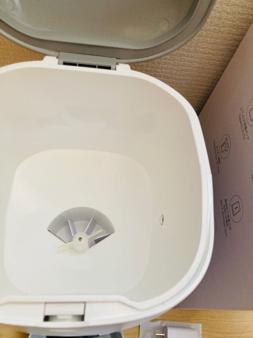 ペット用IPC自動給餌器　犬猫　Petoneer