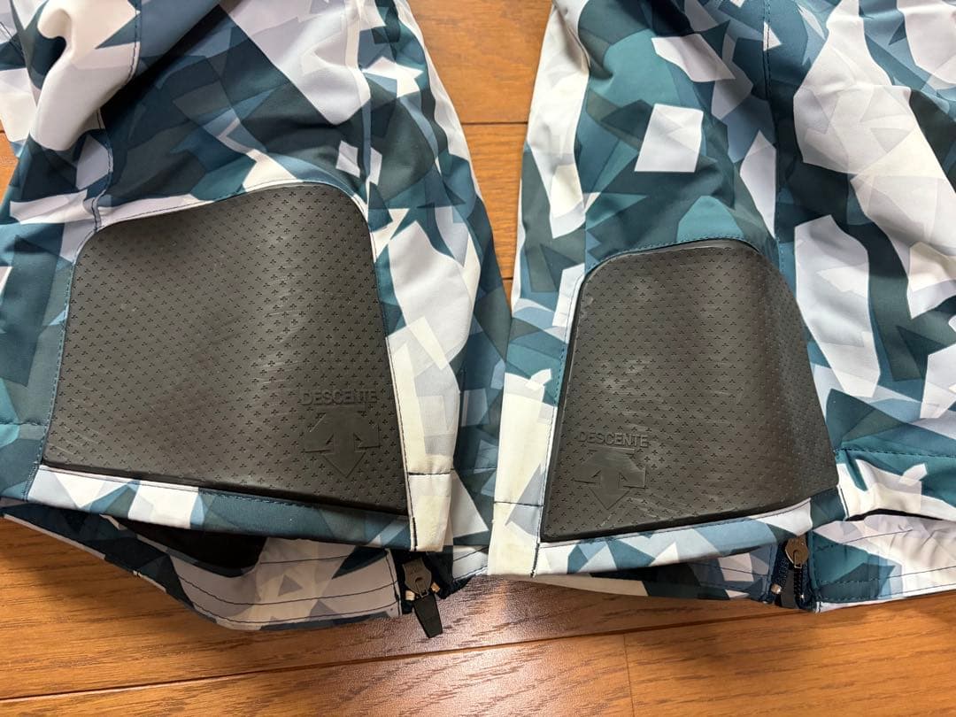 DESCENTE デサント　スキーパンツのみ
